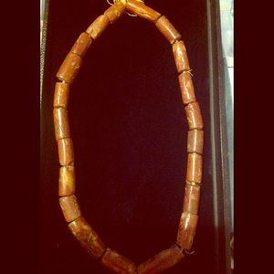 Bauxite long beads
